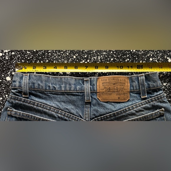 Vintage Levi’s Orange Tab Jean Shorts - Picture 6 of 6